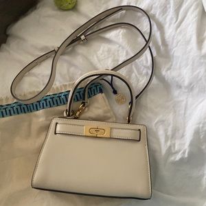 Tory Burch Lee radziwill petite